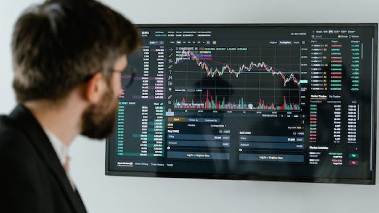 AI Trader Technology for Scaling Up Trading Strategies